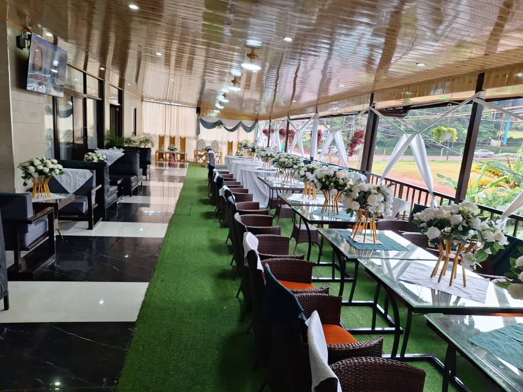 Restaurant Table Setting